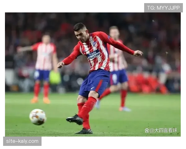 特写：皮诺罚失关键点球后，比利亚雷亚尔主场陷入短暂沉寂